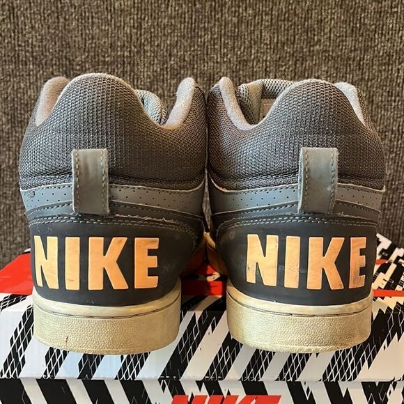 WMNS Court Borough Mid “Cool Grey” (S/N 844906-001), size 8.5 - Picture 3 of 5